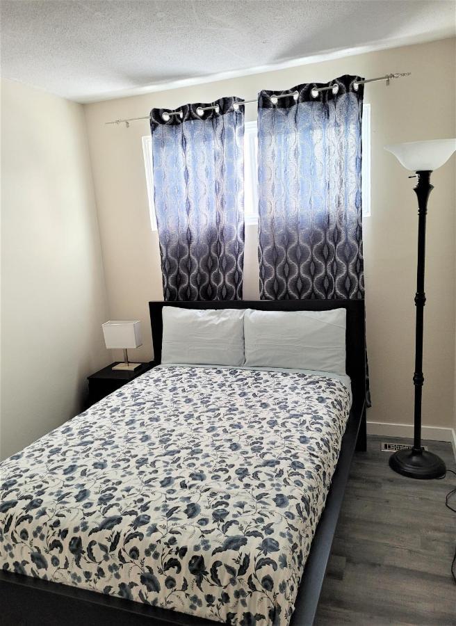 Cozy 4 Bedroom Townhouse - Peaceful Feel Of Home Winnipeg Exteriör bild