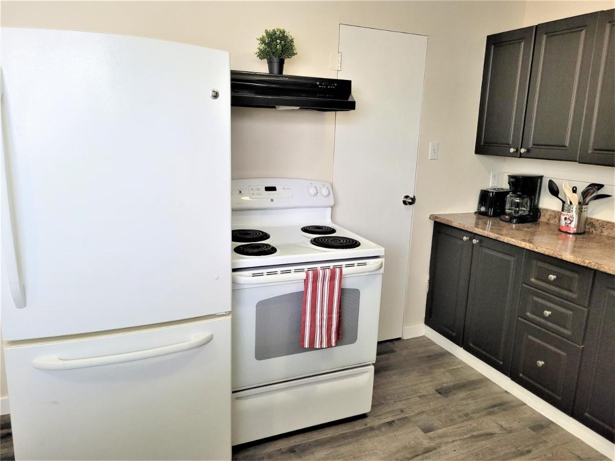 Cozy 4 Bedroom Townhouse - Peaceful Feel Of Home Winnipeg Exteriör bild